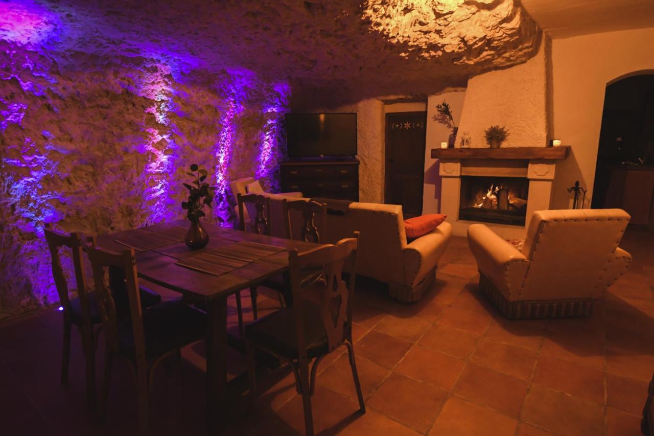 Vila Cueva De La Abuela Maria Alcala del Jucar Exteriér fotografie
