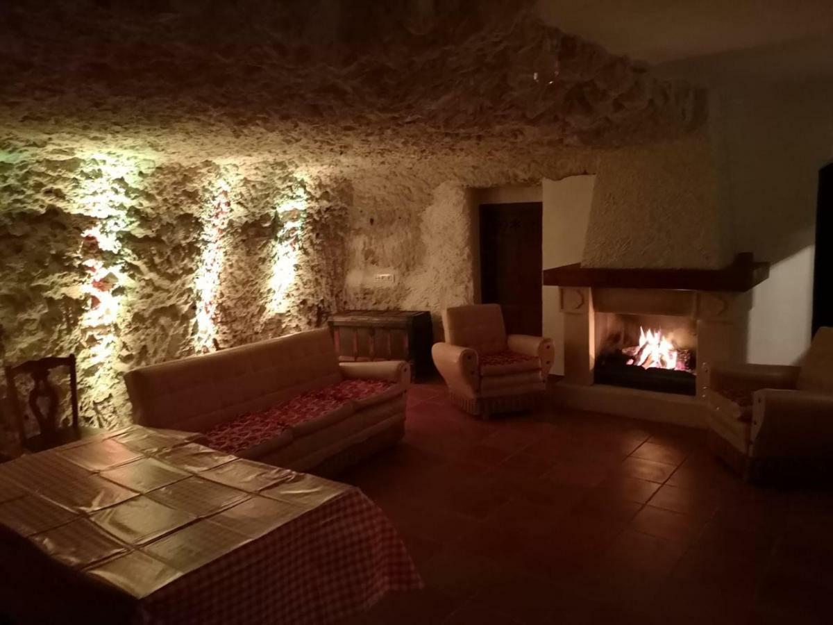 Vila Cueva De La Abuela Maria Alcala del Jucar Exteriér fotografie